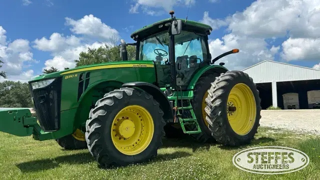 2011 John Deere 8310R