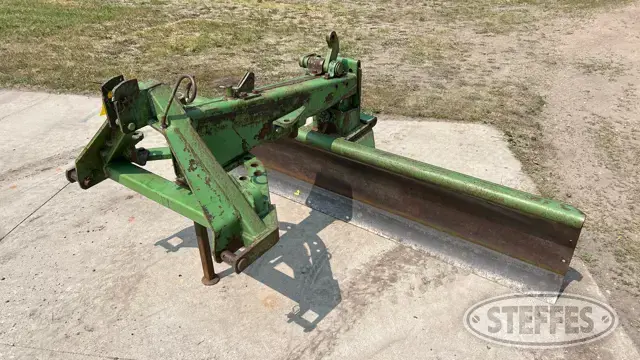 John Deere 115
