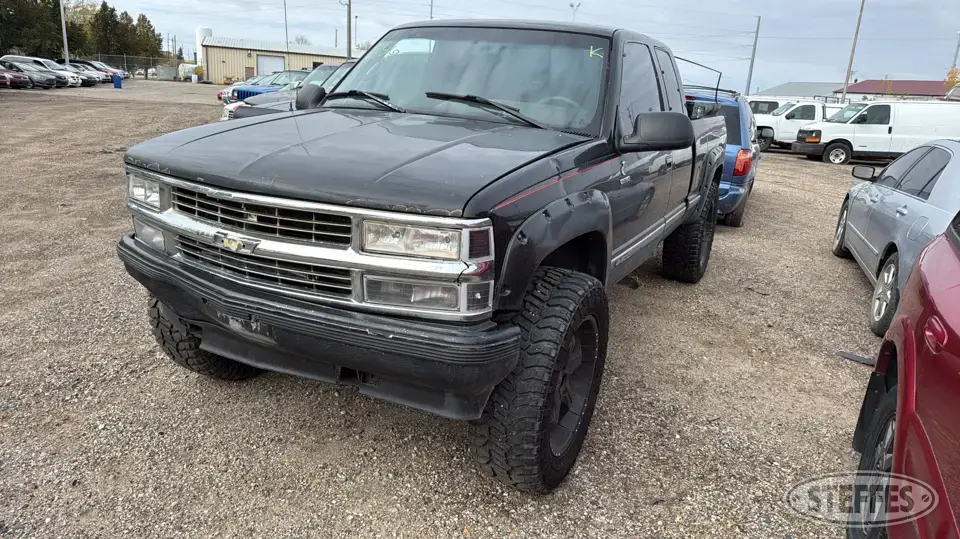 1996 Chevrolet Silverado K1500 Half Ton Pickup