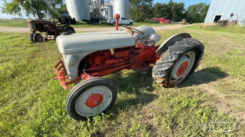 1940 Ford 9N 2WD Tractor