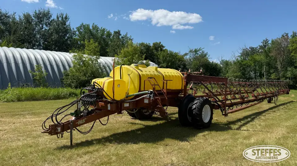 2003 H&S Pull-Type Sprayer