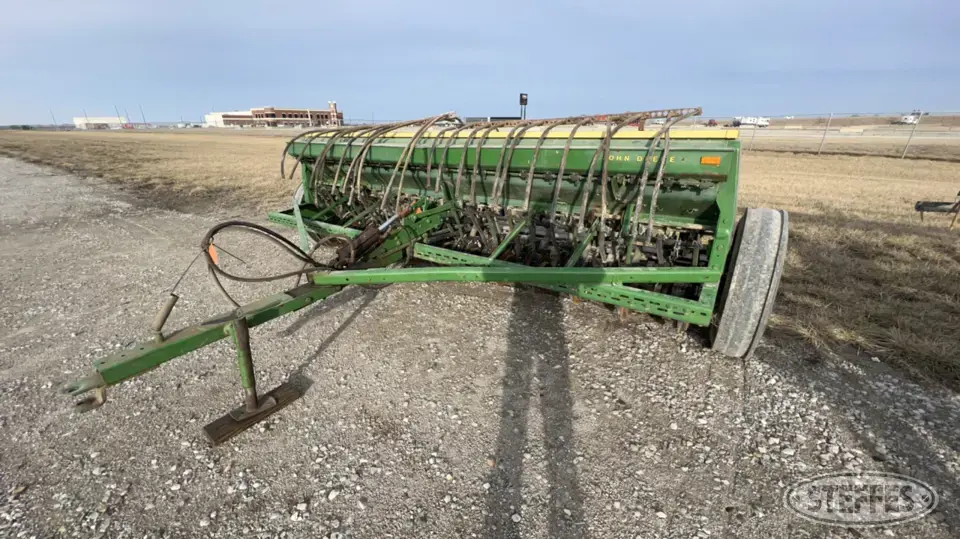 John Deere 8300 Press Drill