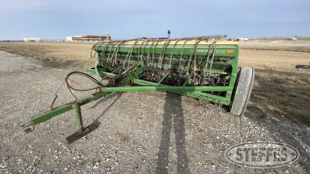 John Deere 8300