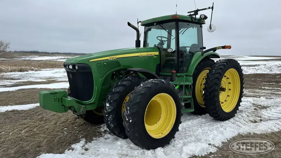 2002 John Deere 8220 MFWD Tractor