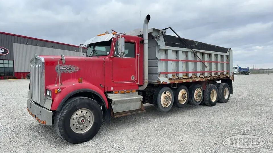 1985 Kenworth W900 Dump Truck