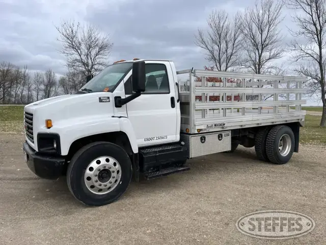 2005 GMC C7500