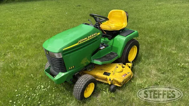 John Deere 345