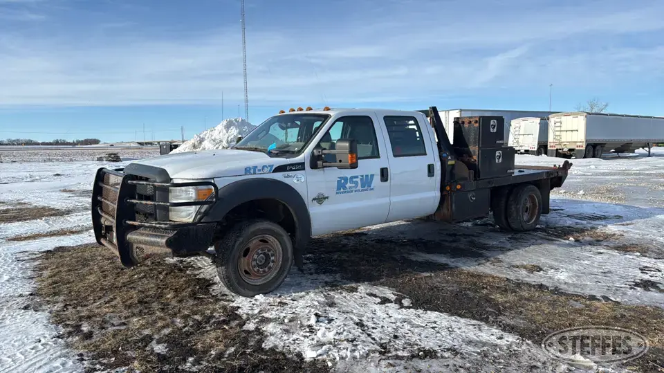 2015 Ford Super Duty F-450 Flatbed Truck