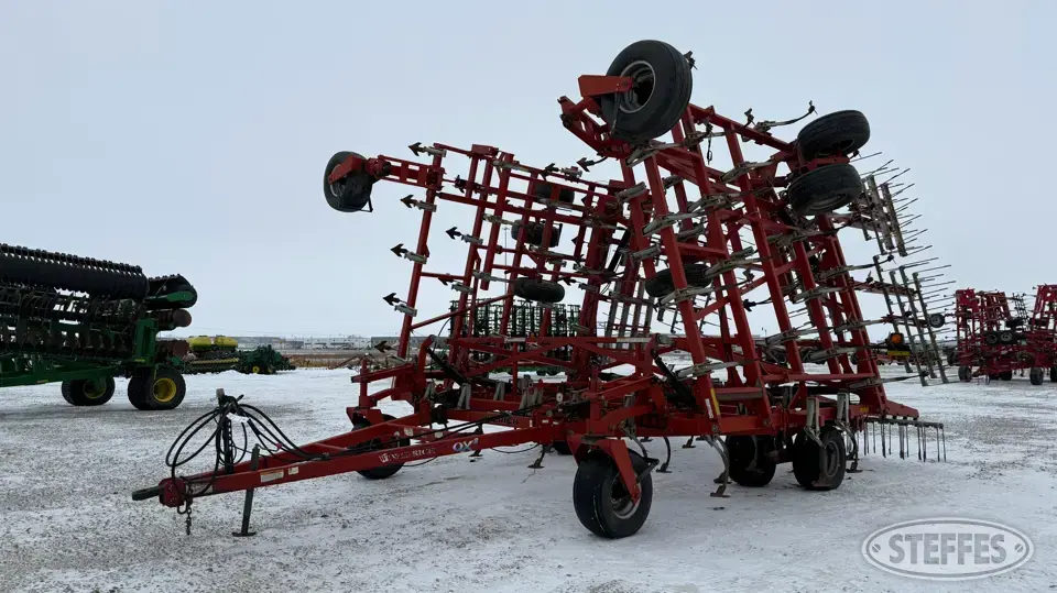 2008 Wil Rich QX2 Field Cultivator