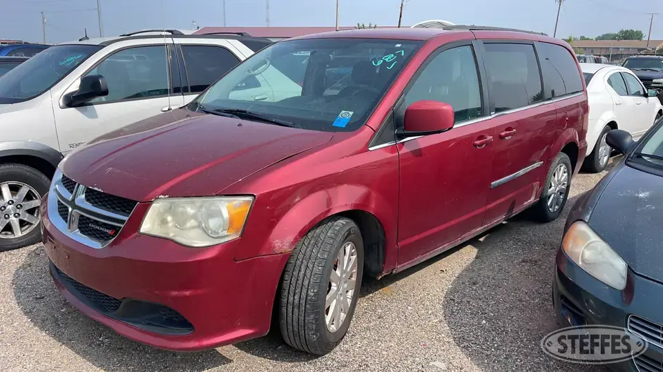 2014 Chrysler Town & Country Touring Van