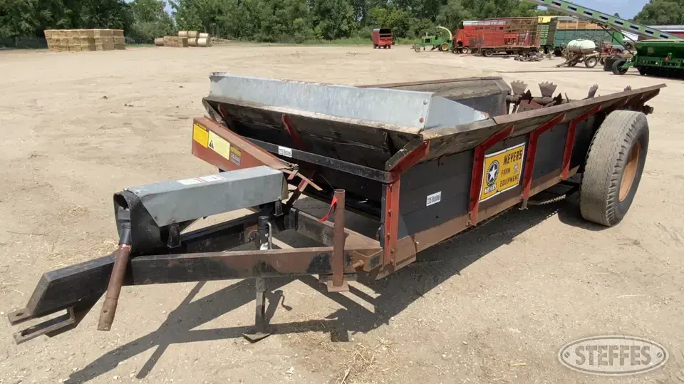 Meyer's 225 Manure Application Equipment