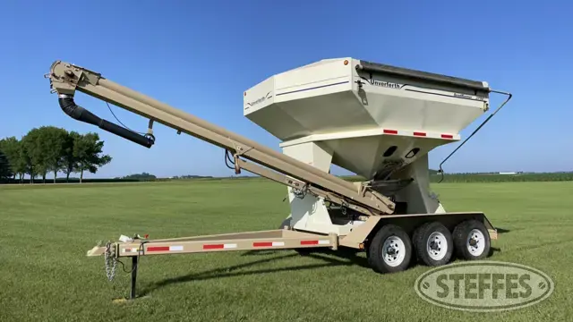 2007 Unverferth 3750 Seed Runner