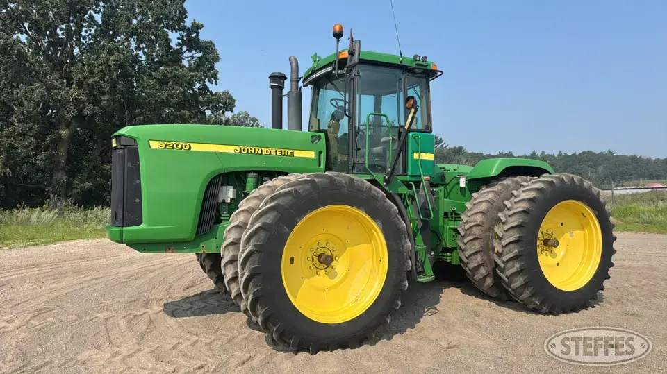 2000 John Deere 9200 4WD Tractor
