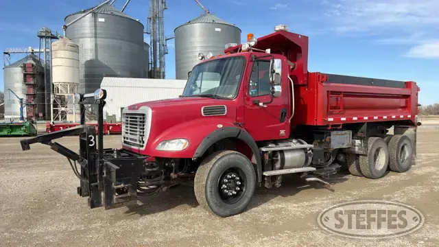 2011 Freightliner M2 112