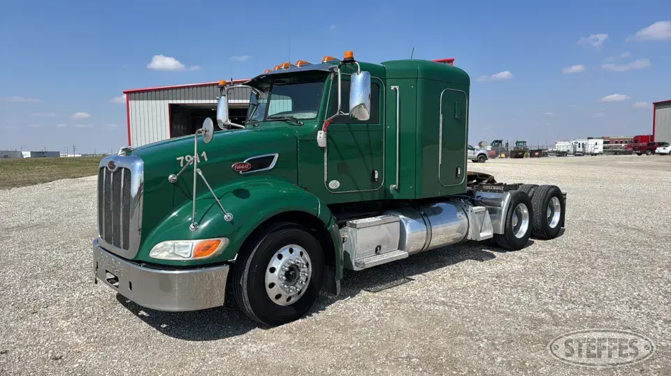 2012 Peterbilt 386 Conventional Truck with Sleeper