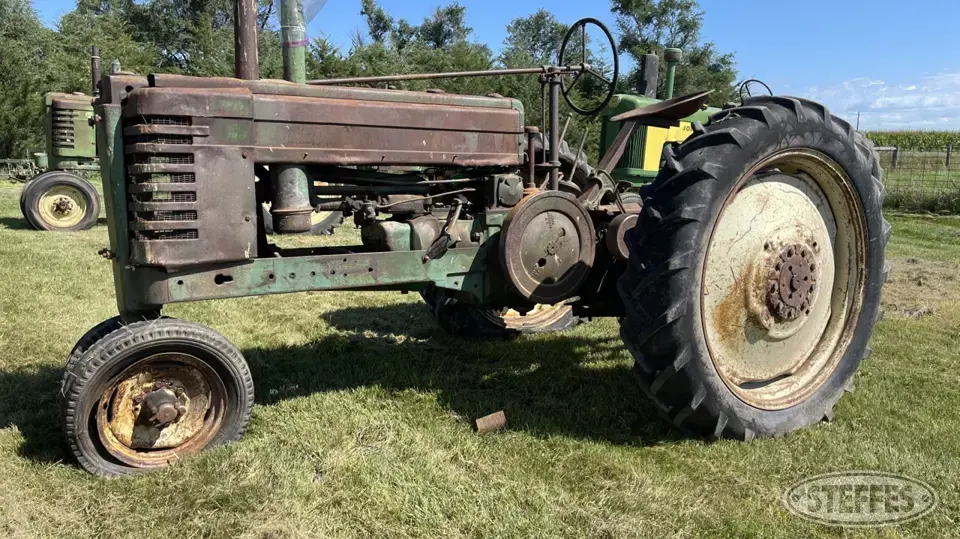 1944 John Deere B Collectible Tractor