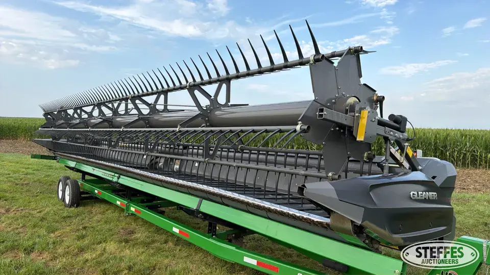 2020 Gleaner 9335 Draper Head