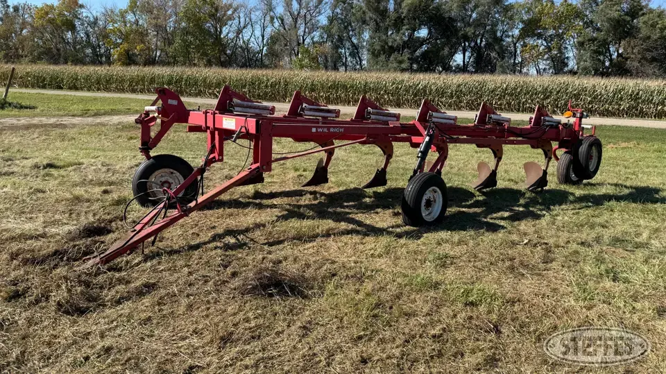 Wil-Rich 2900 Plow