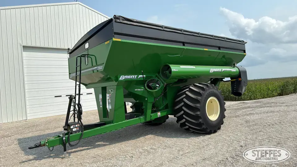 2014 Brent 1282 Grain Cart