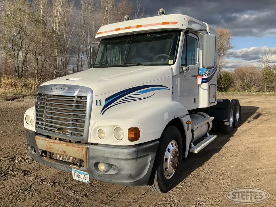 2006 Freightliner Century Conventional Truck with Sleeper