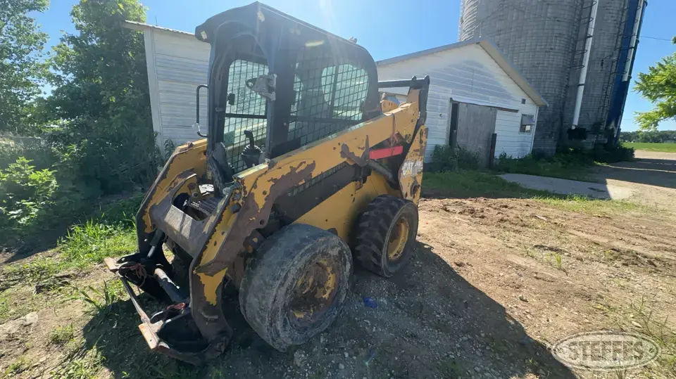CAT 242D Wheeled Skid Steer