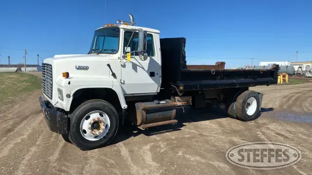 1995 Ford L8000