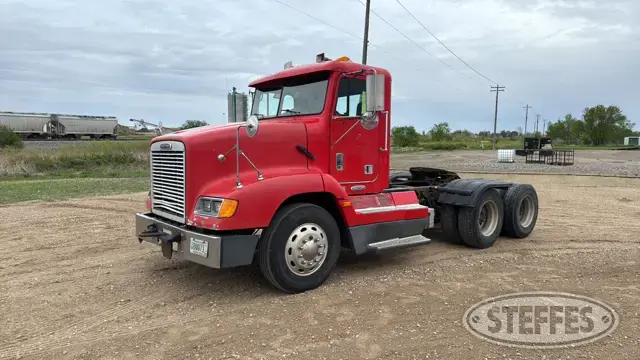 2003 Freightliner FLD112