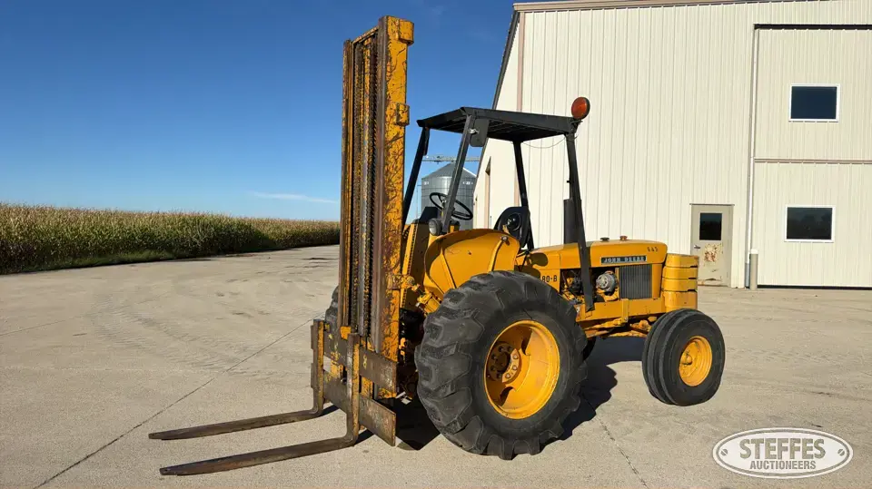 John Deere 480-B Rough Terrain Forklift