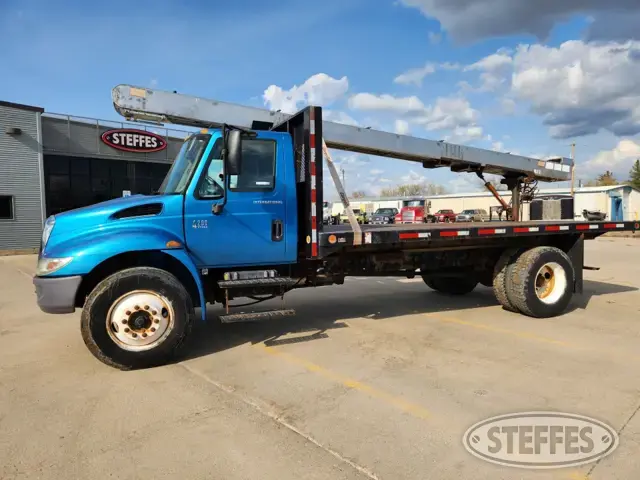 2005 IHC 4200