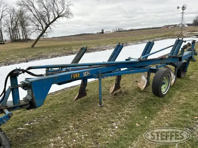 Ford 142