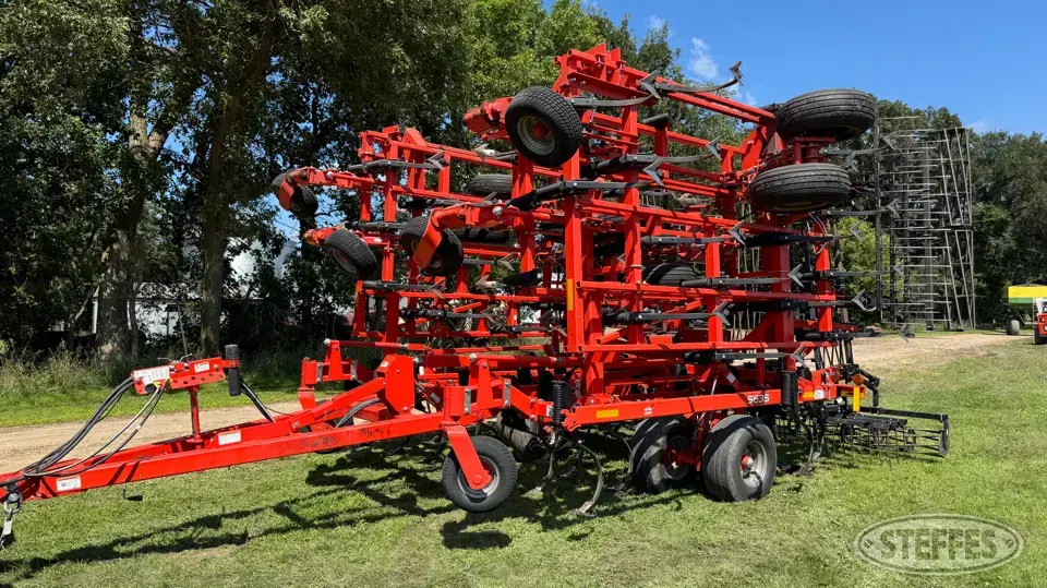 2013 Kuhn Krause 5635 Field Cultivator
