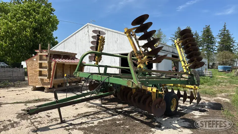 John Deere 230 Disc