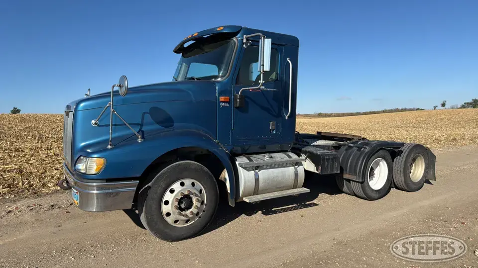 2005 International 9400i Conventional Truck without Sleeper