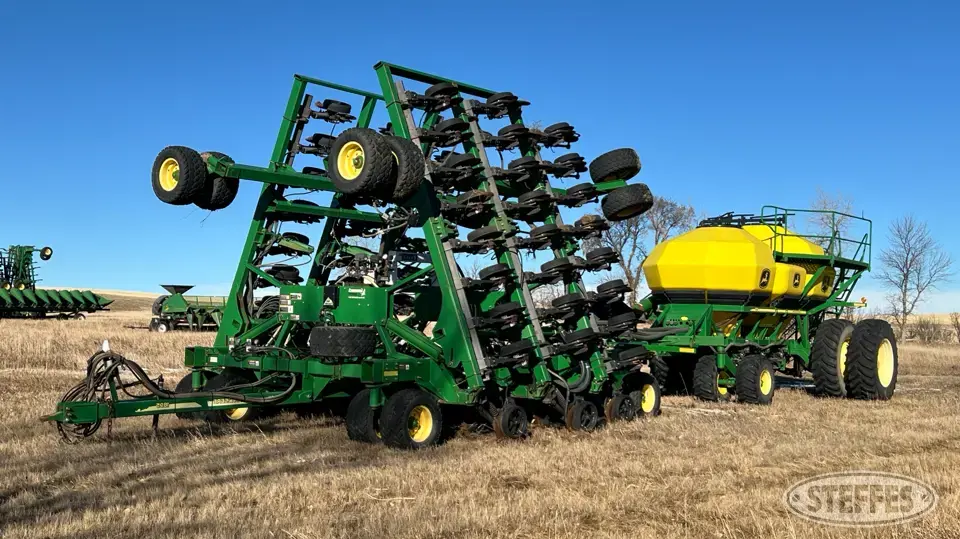 2010 John Deere 1895 Air Drills and Air Seeder