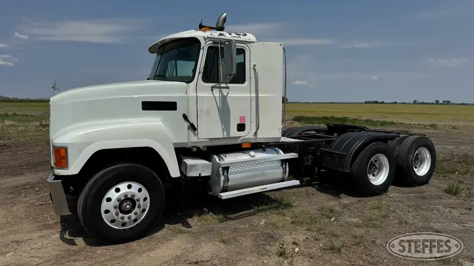 2003 Mack CXN613 Conventional Truck without Sleeper