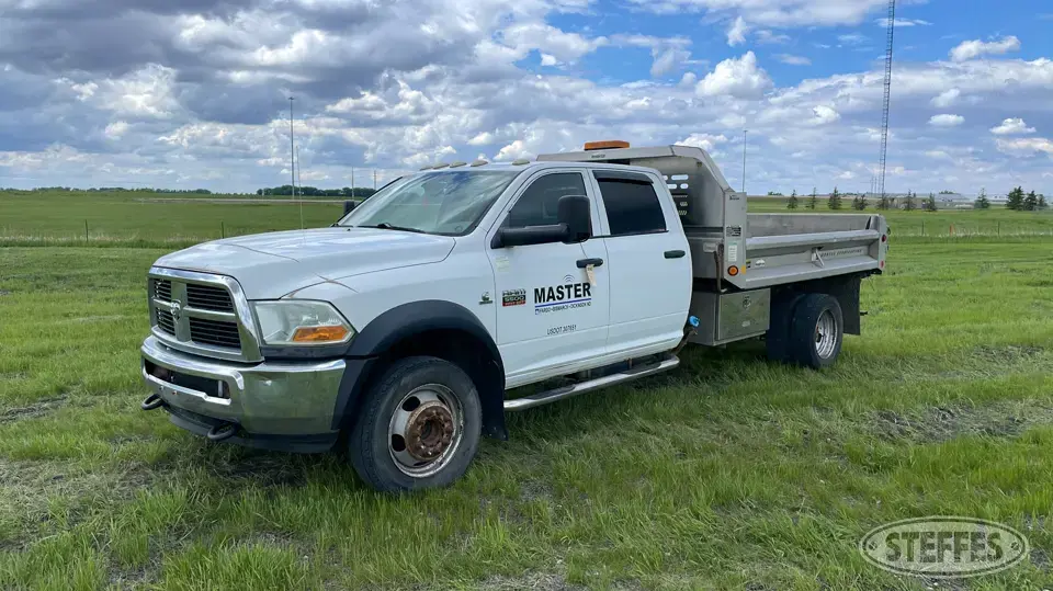 2012 Ram 5500HD Flatbed Truck