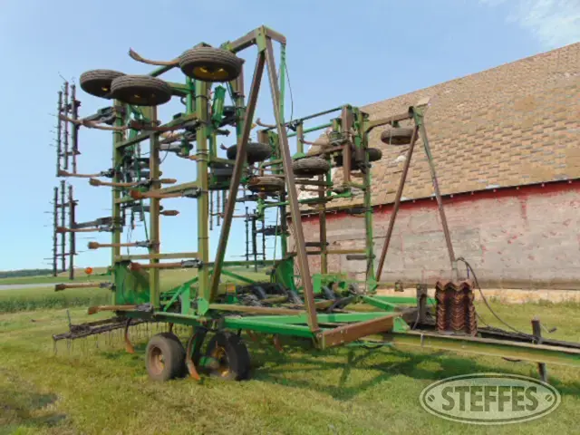 John Deere 1650