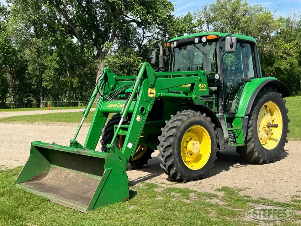 2004 John Deere 6420 MFWD Tractor