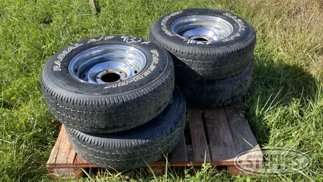 235/75R15 Tires (4)