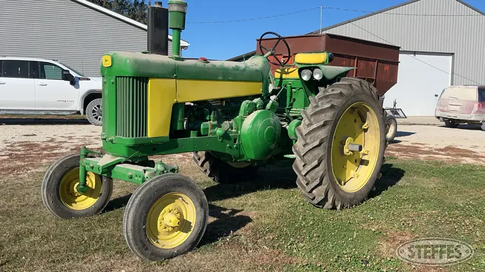 1959 John Deere 630 2WD Tractor