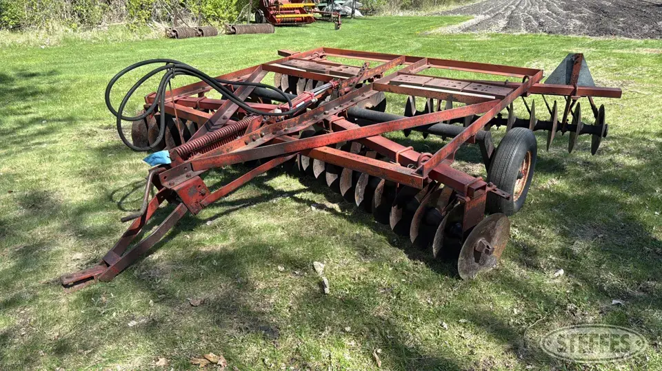 International 370 Disc