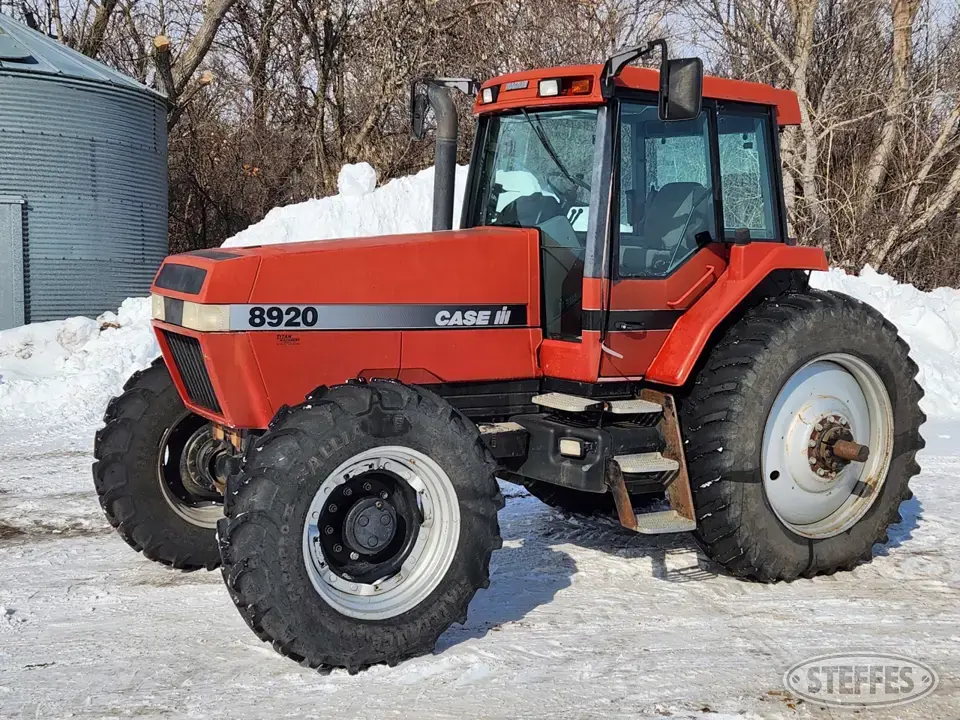 1998 Case-IH 8920 Magnum MFWD Tractor