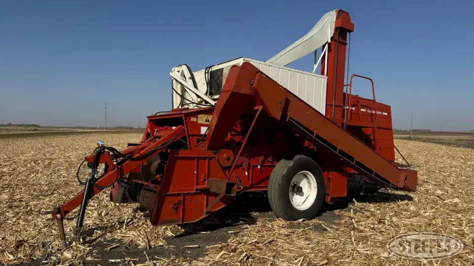 Lilliston Hi-Cap 6200 Edible Bean Combine