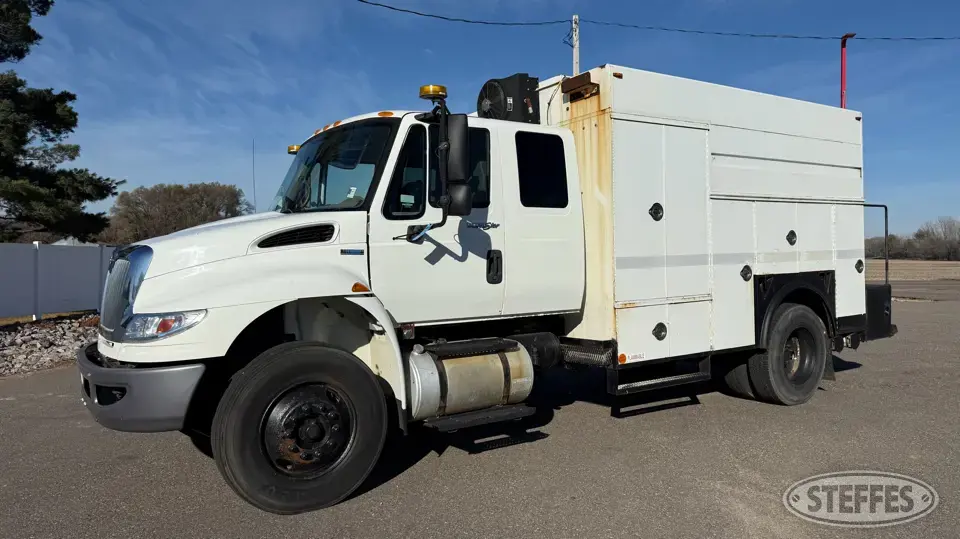 2009 International DuraStar 4400 Service Utility Truck
