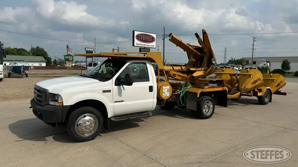 2001 Ford F-550 Specialty Truck