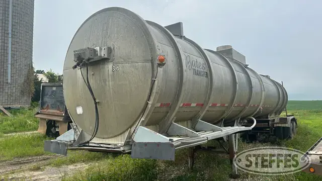 1984 Custom Liquid Manure Tanker