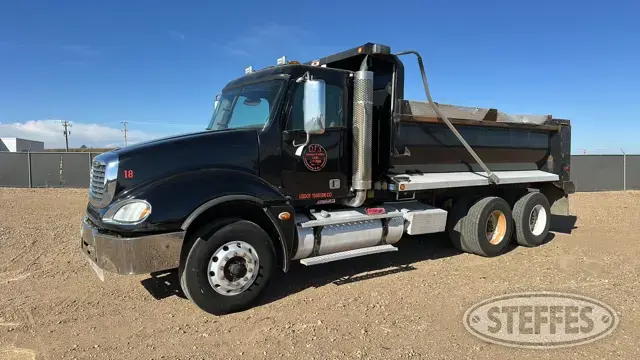 2017 Freightliner Columbia 120