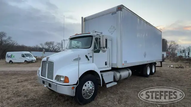 2004 Kenworth T300