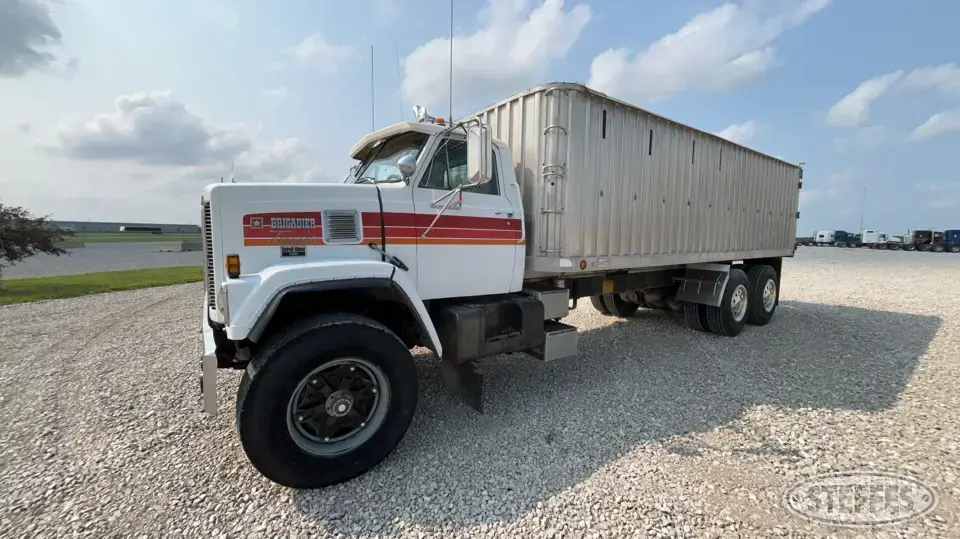 1979 GMC Brigadier Tandem Boxed Truck