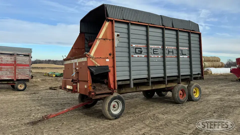 Gehl 970 Forage Wagon